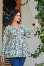 Women’s Green Paisley Printed Long Kurti Top – Casual Flared Ethnic Tunic for Ladies