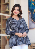 Women’s Black & White Printed Long Kurti Top – Casual Designer Tunic for Ladies | Stylish Ethnic Wear